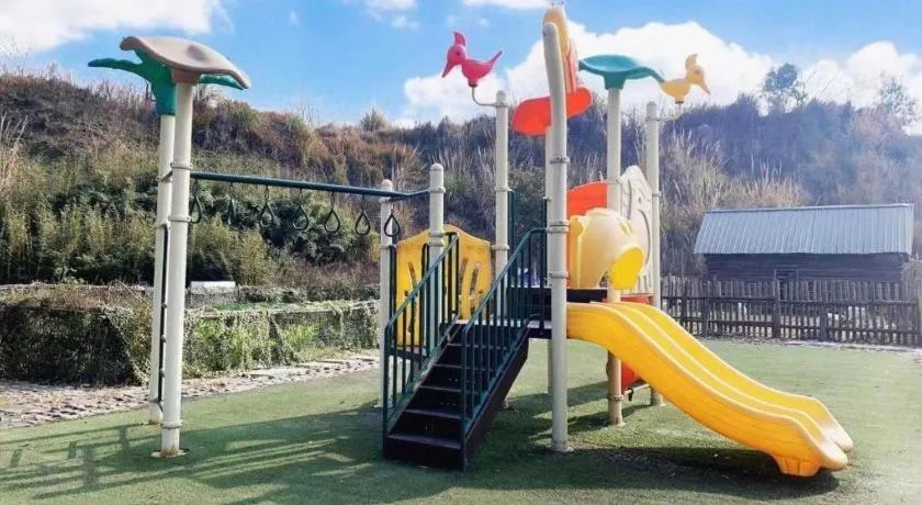 Xinjin Celebrity City Hotel