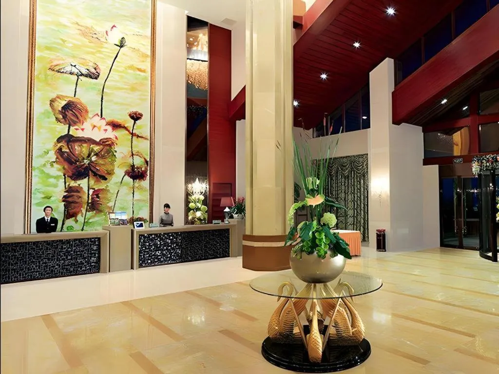 Xinjin Celebrity City Hotel