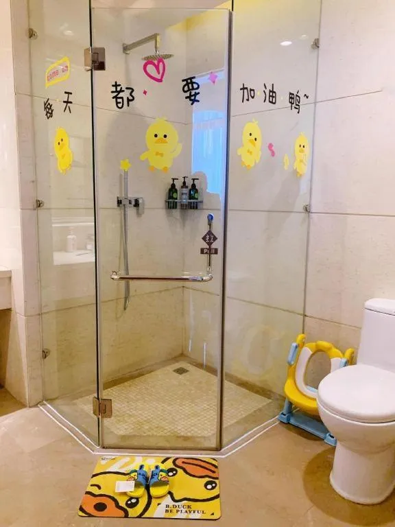 Xinjin Celebrity City Hotel