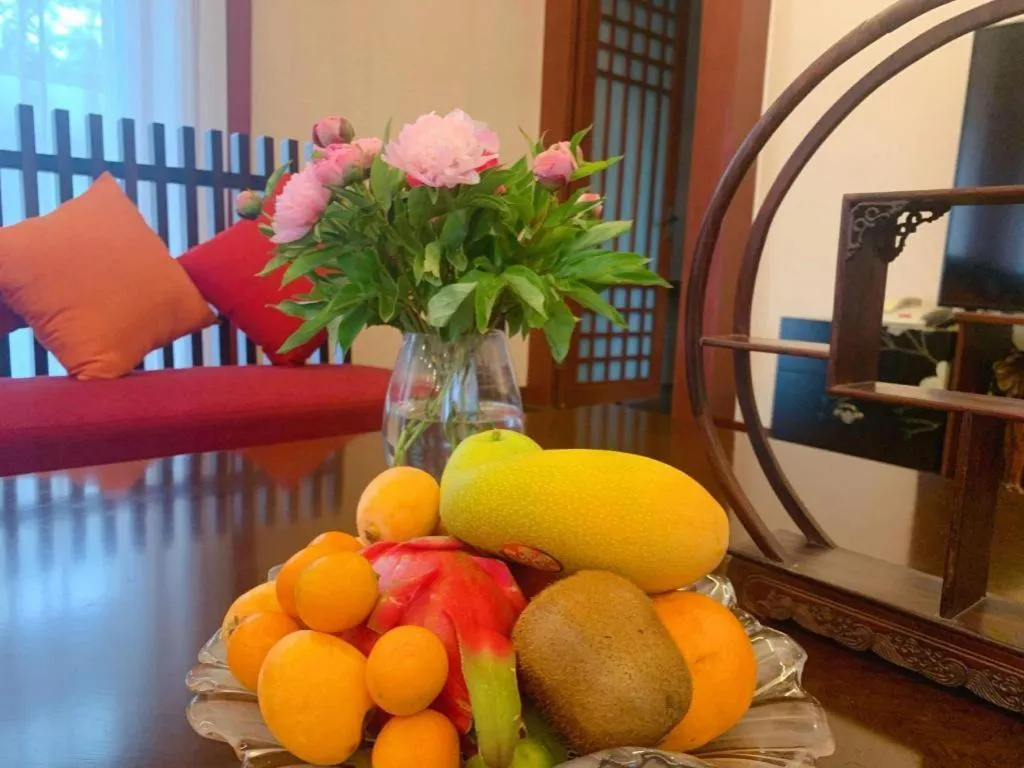 Xinjin Celebrity City Hotel