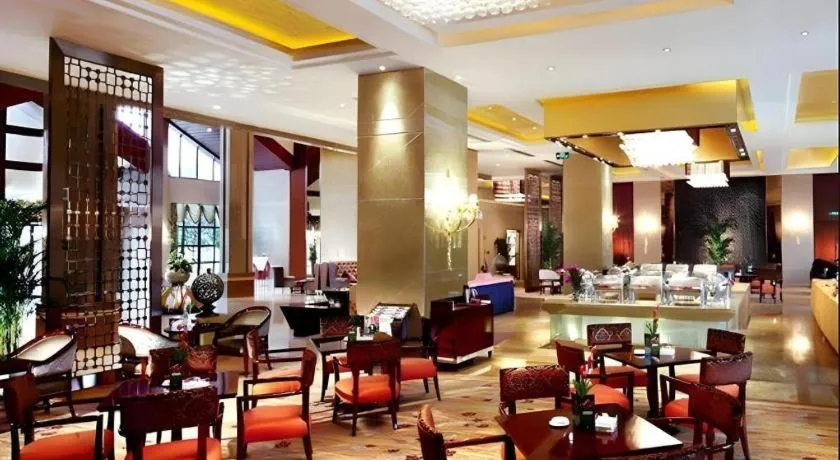 Xinjin Celebrity City Hotel