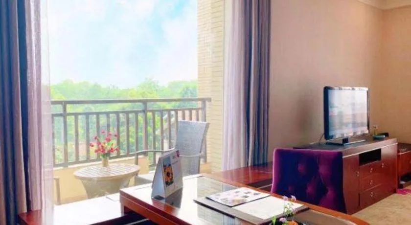 Xinjin Celebrity City Hotel