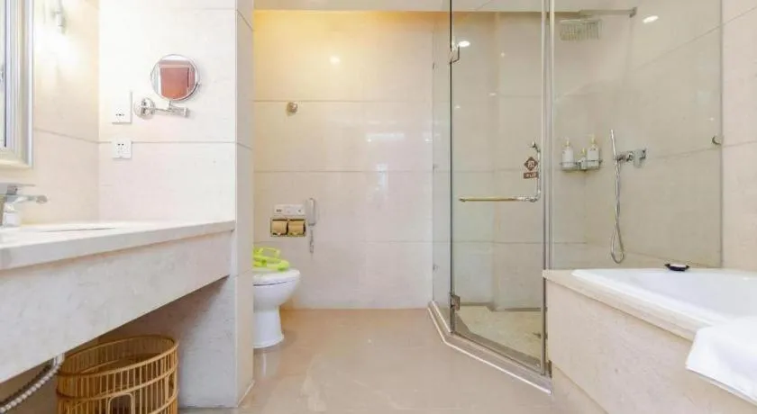 Xinjin Celebrity City Hotel