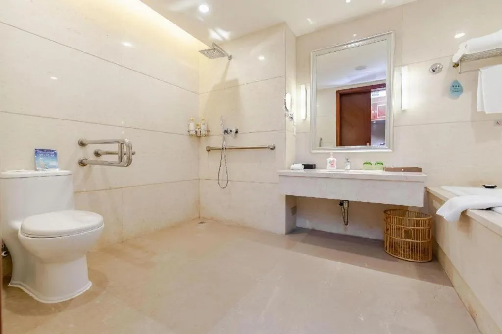 Xinjin Celebrity City Hotel