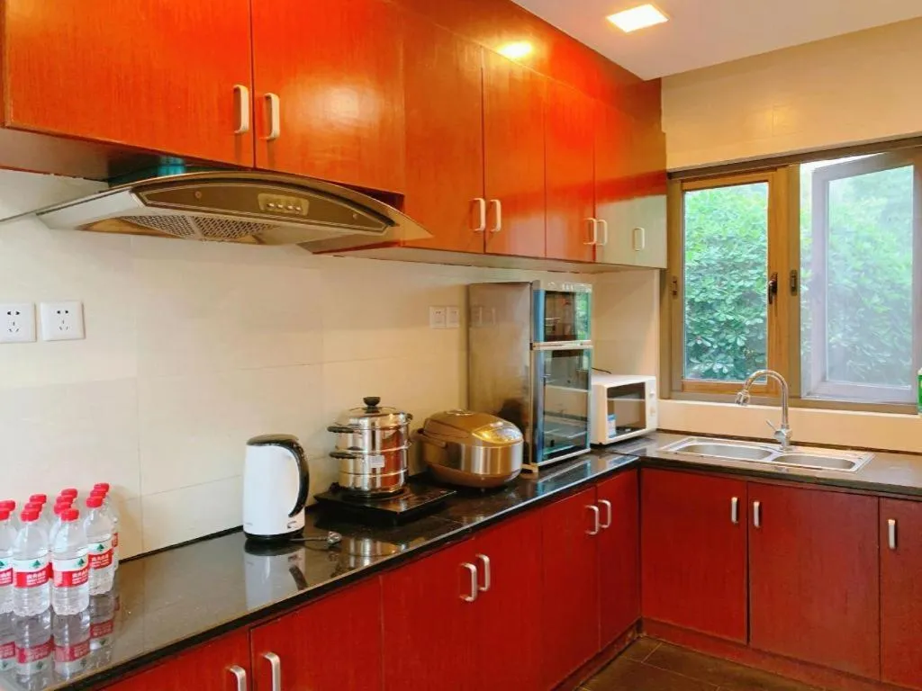 Xinjin Celebrity City Hotel