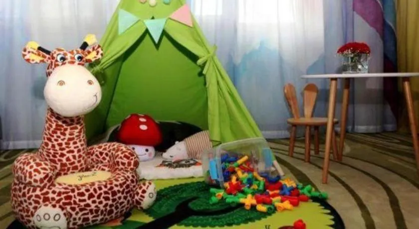 Xinjin Celebrity City Hotel