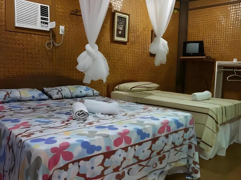 Bed in 67th Heaven Holiday Resort