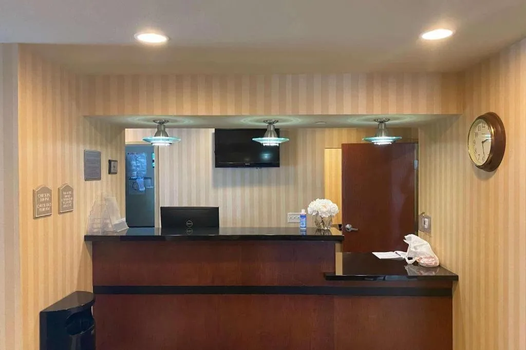 AmericInn by Wyndham Oshkosh