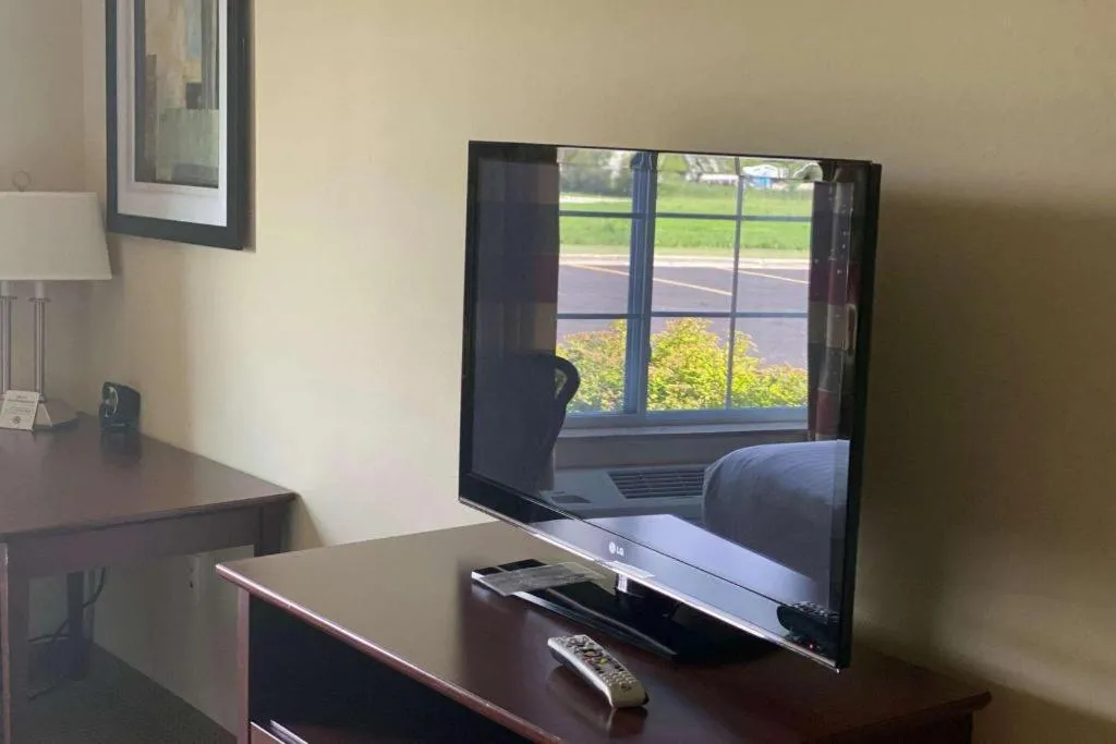 AmericInn by Wyndham Oshkosh