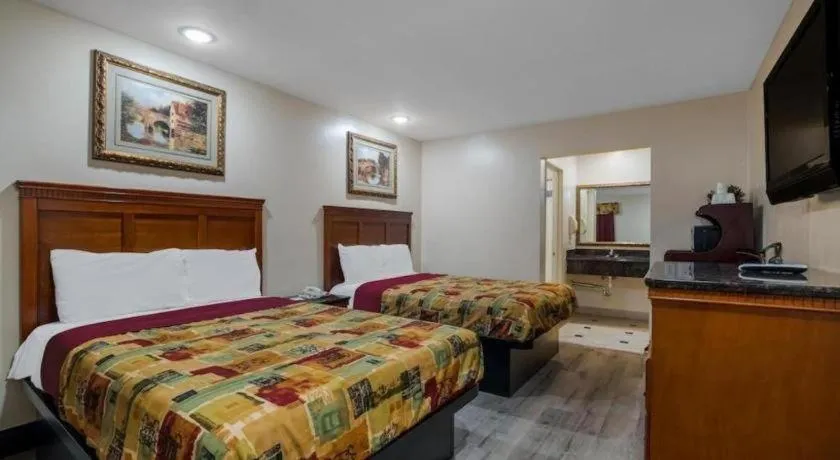 Bed in Americas Best Value Inn Redlands San Bernardino