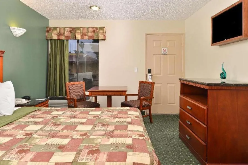 Bed in Americas Best Value Inn Redlands San Bernardino