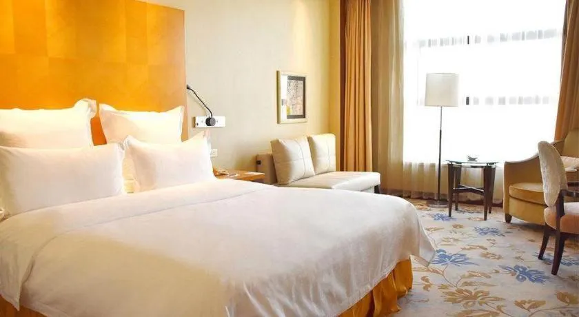 Bed in Kunshan Newport Hotel