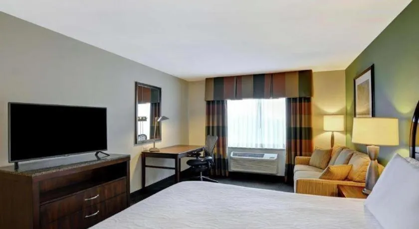 Bed in Hilton Garden Inn Green Bay