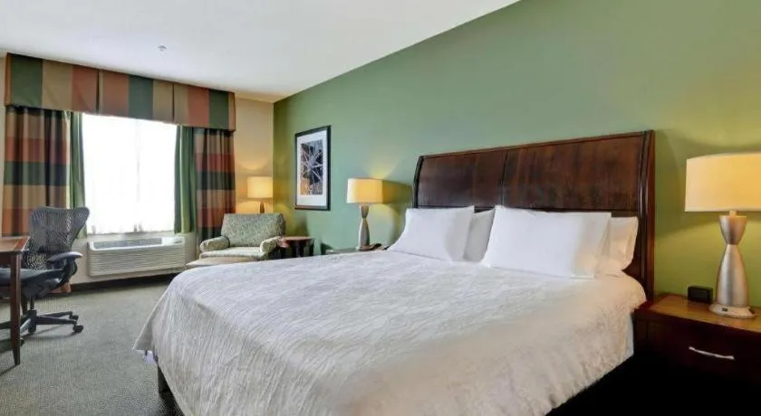 Bed in Hilton Garden Inn Green Bay