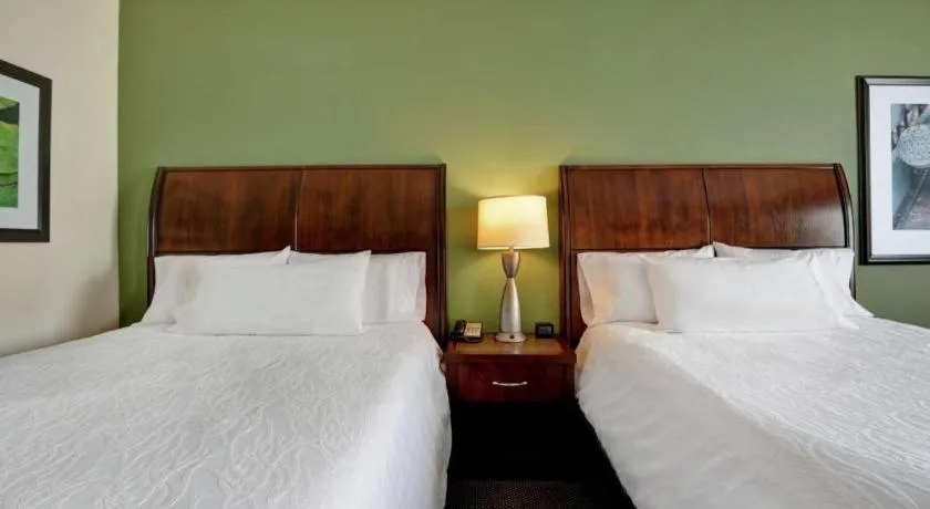 Bed in Hilton Garden Inn Green Bay