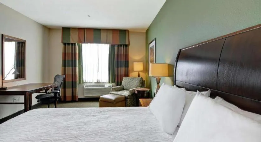 Bed in Hilton Garden Inn Green Bay