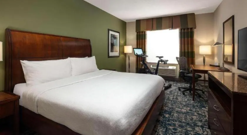Bed in Hilton Garden Inn Green Bay