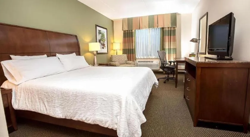 Bed in Hilton Garden Inn Green Bay