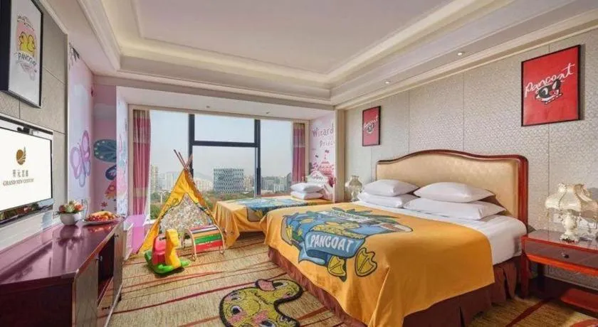 Bed in New Century Grand Hotel Zhejiang Sanli