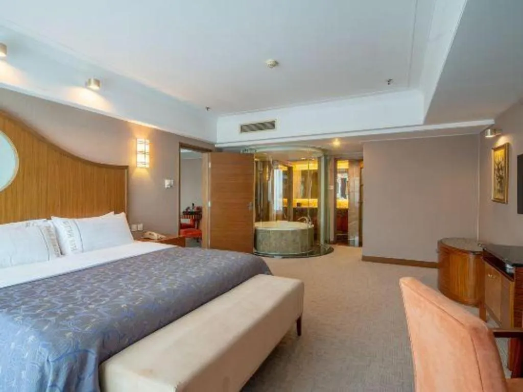 Bed in Dongying Blue Horizon Intenational Hotel