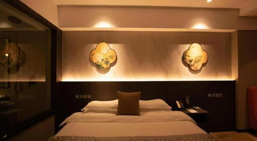 Bed in New Friendship Hotel