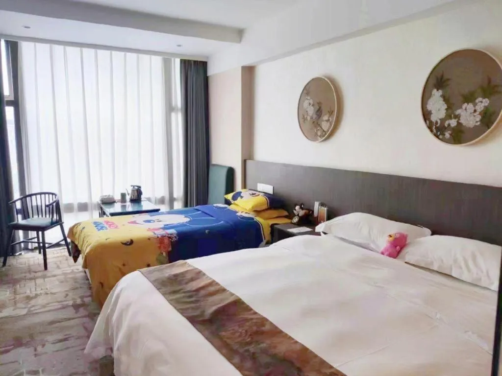 Bed in New Friendship Hotel