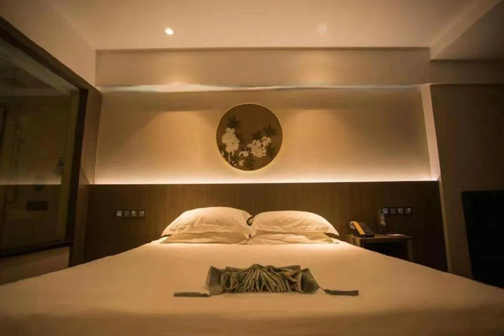 Bed in New Friendship Hotel