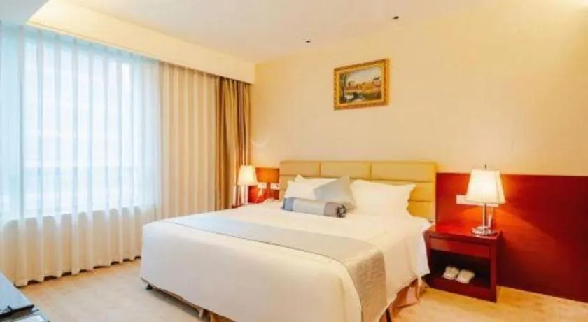 Bed in Chengdu Sovereign Hotel