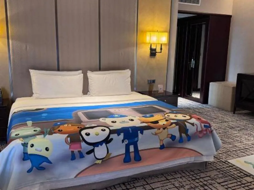 Bed in Green Westdon Hotel