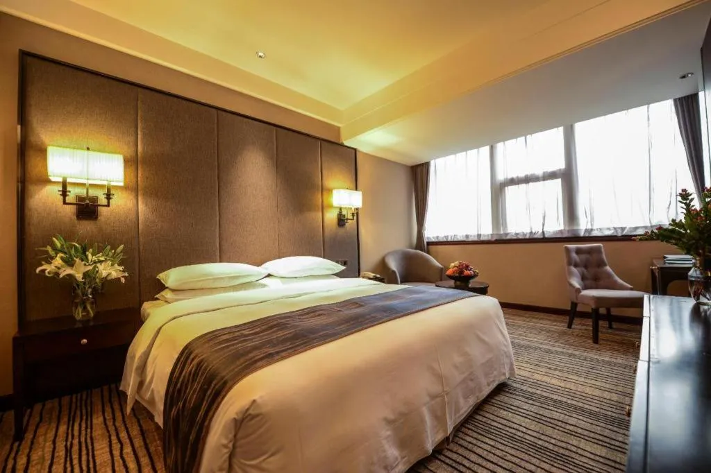 Bed in Green Westdon Hotel