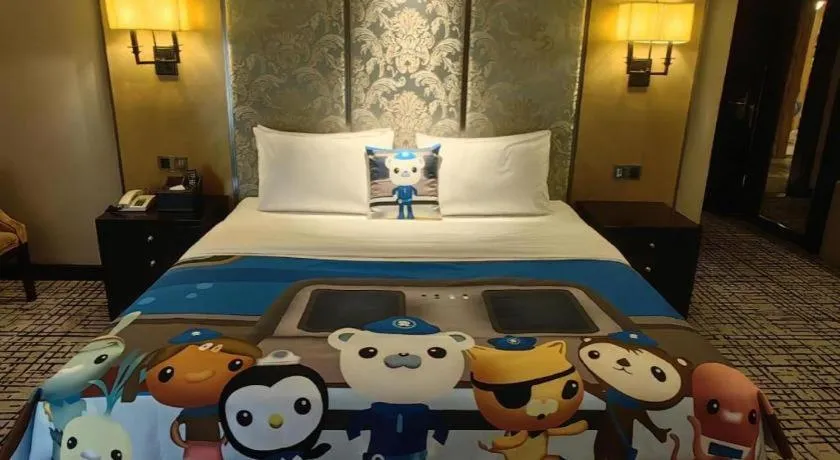 Bed in Green Westdon Hotel