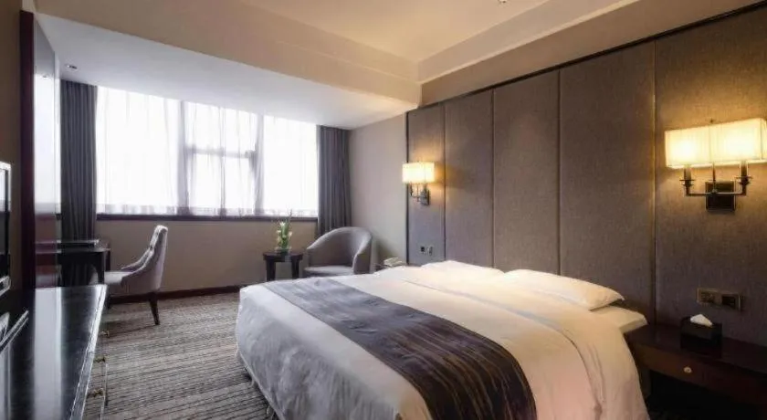 Bed in Green Westdon Hotel