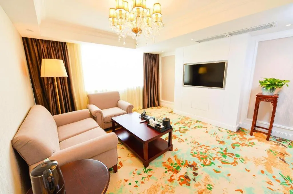 Chongqing River Romance Hotel