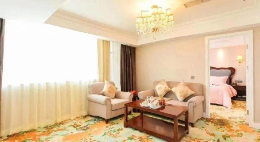 Chongqing River Romance Hotel