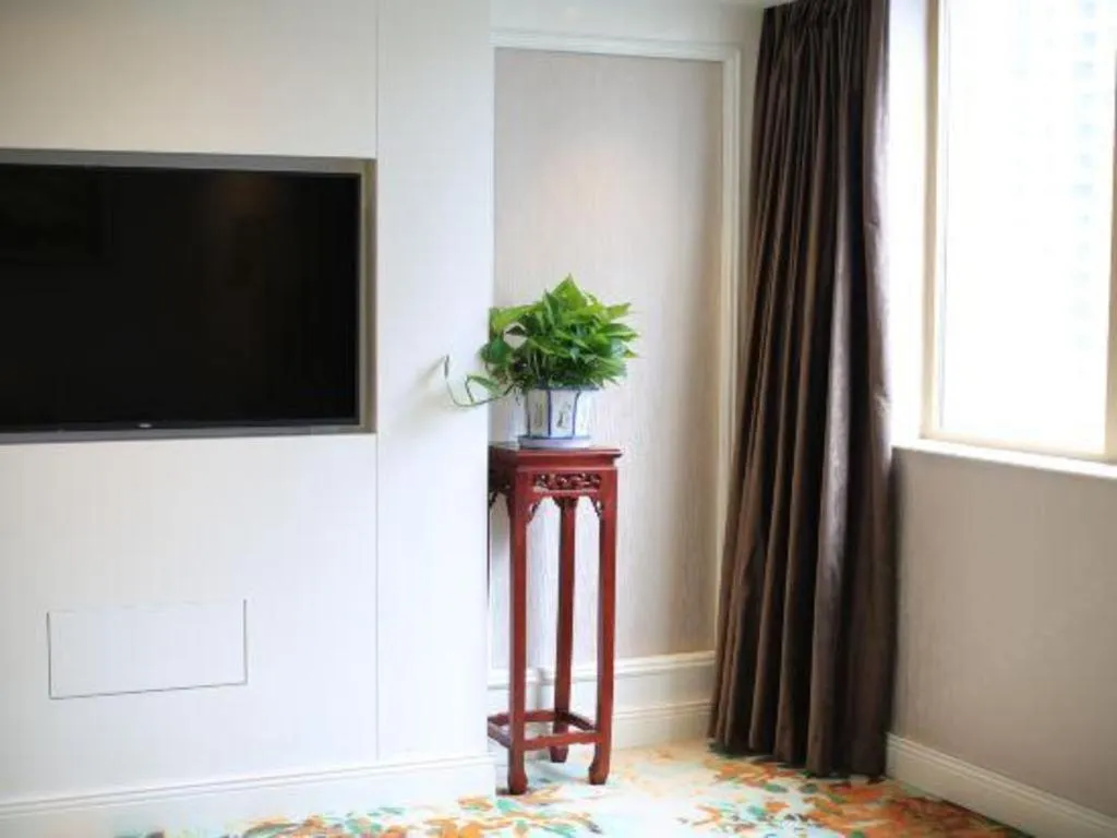 Chongqing River Romance Hotel