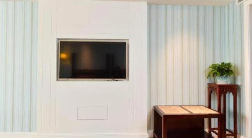 Chongqing River Romance Hotel