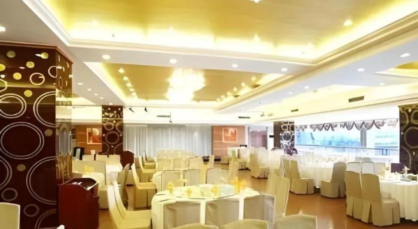 Chongqing River Romance Hotel