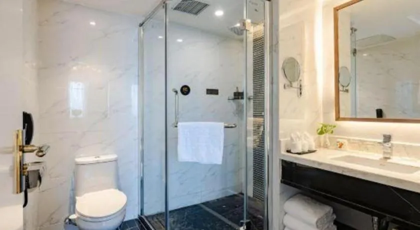 Chongqing River Romance Hotel