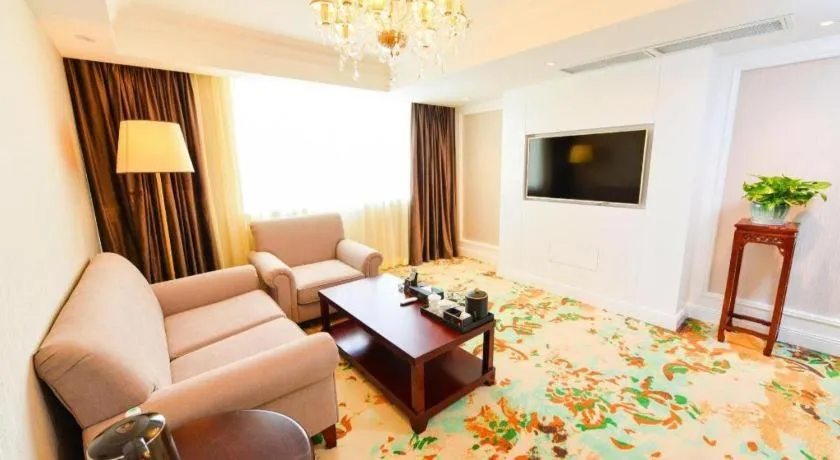 Chongqing River Romance Hotel