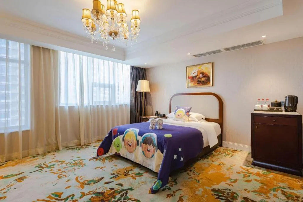 Bed in Chongqing River Romance Hotel