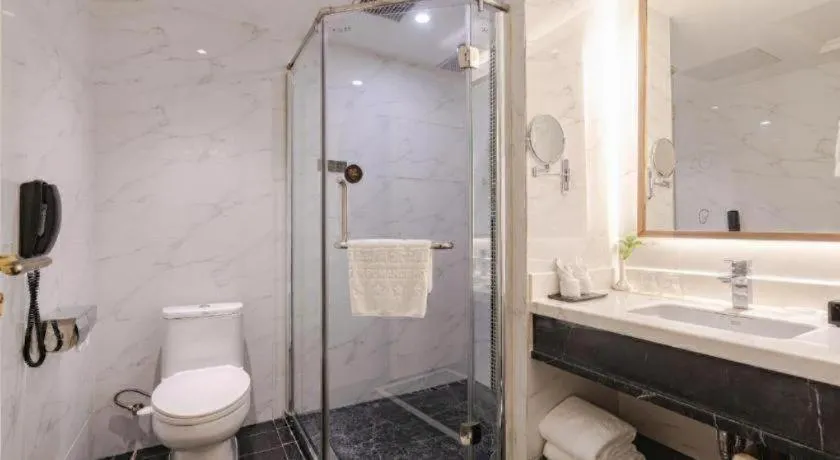 Chongqing River Romance Hotel