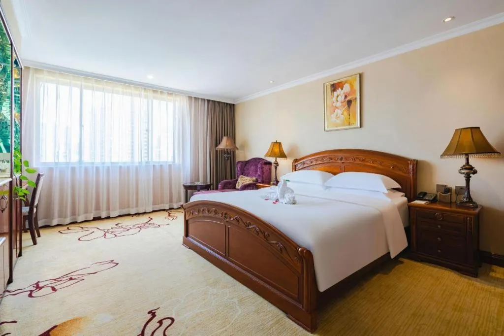 Bed in Chongqing River Romance Hotel