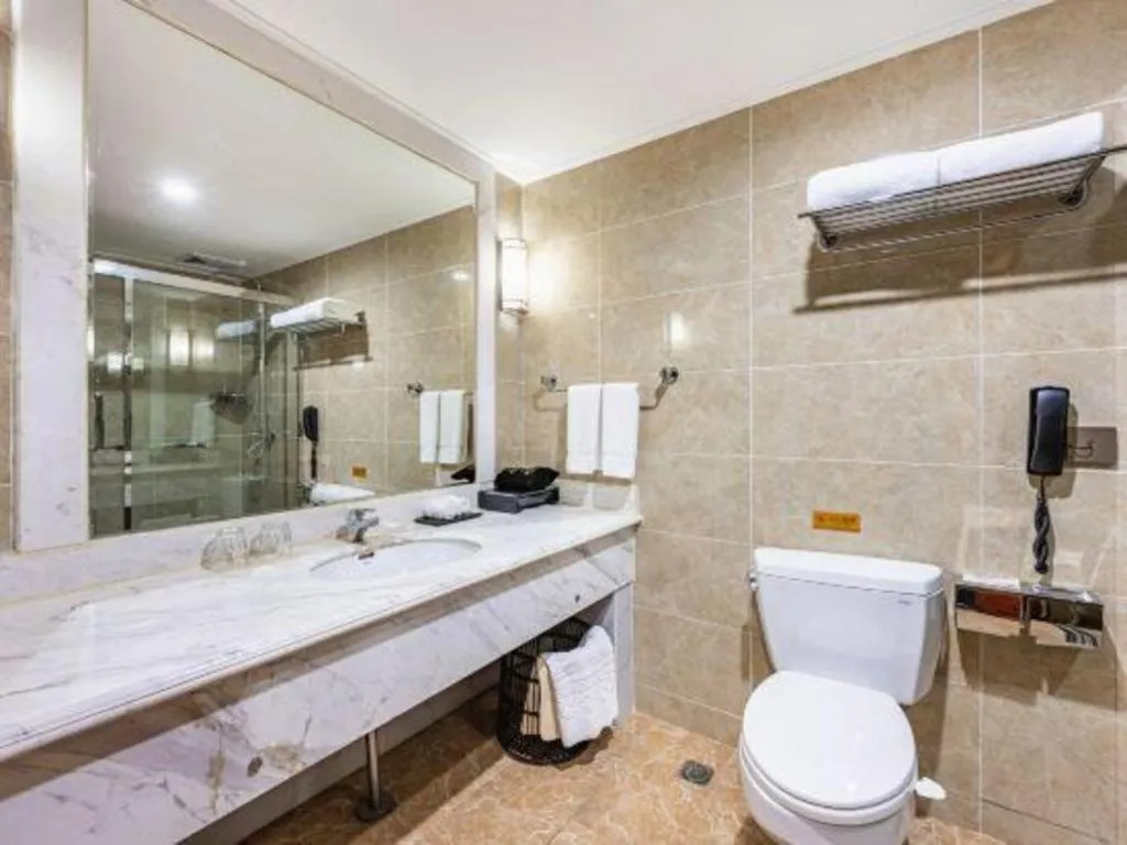 Chongqing River Romance Hotel