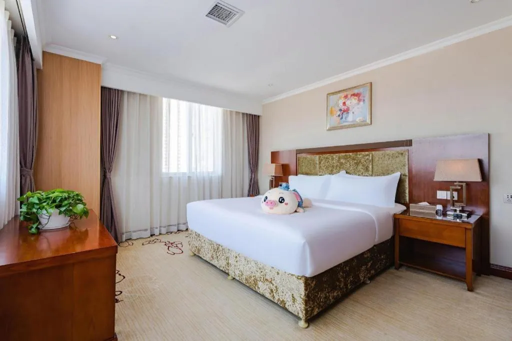 Bed in Chongqing River Romance Hotel