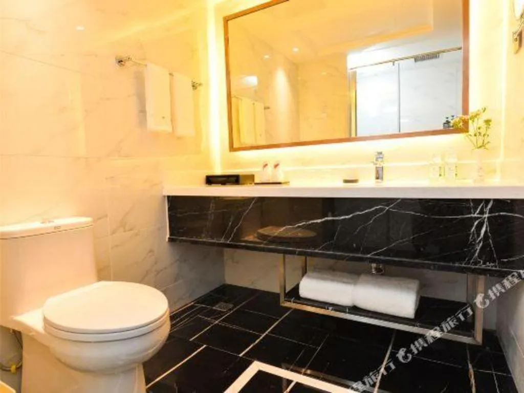 Chongqing River Romance Hotel