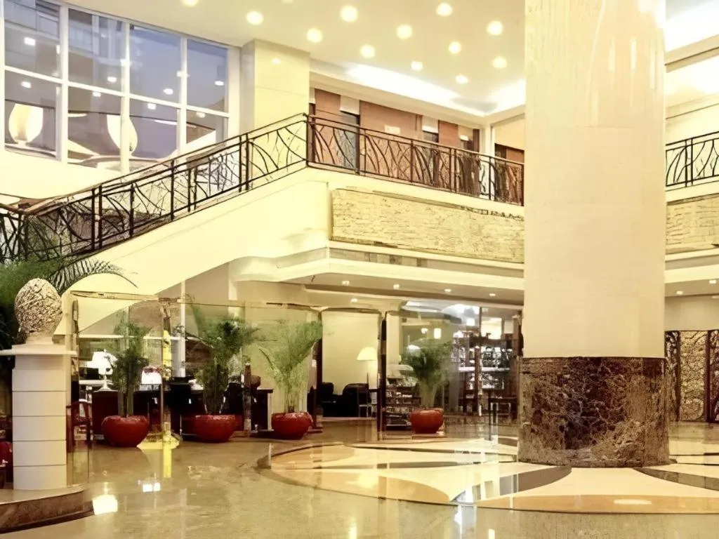 Chongqing River Romance Hotel