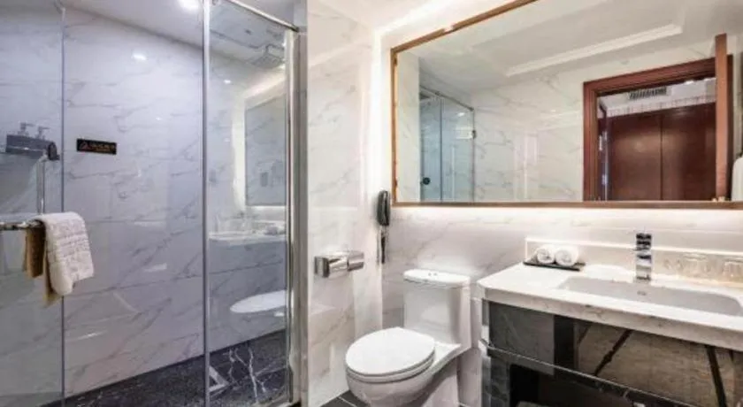 Chongqing River Romance Hotel