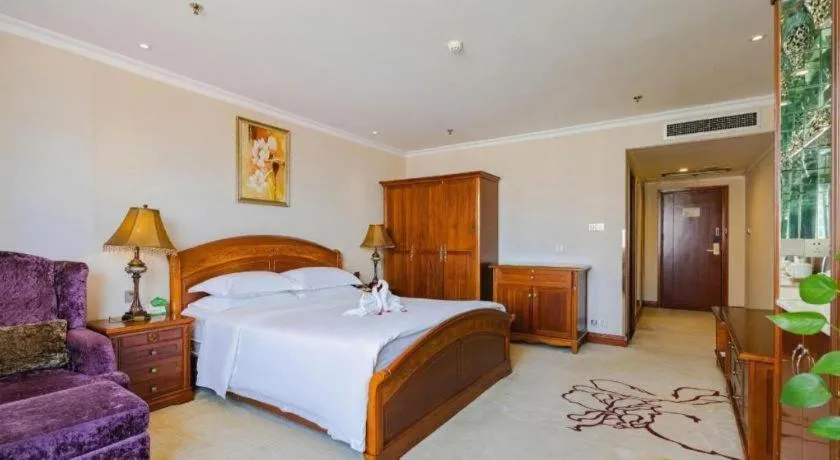 Bed in Chongqing River Romance Hotel