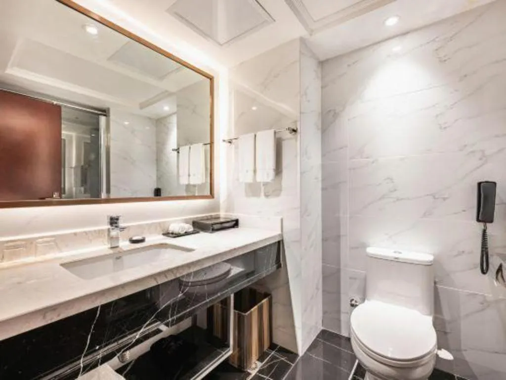 Chongqing River Romance Hotel