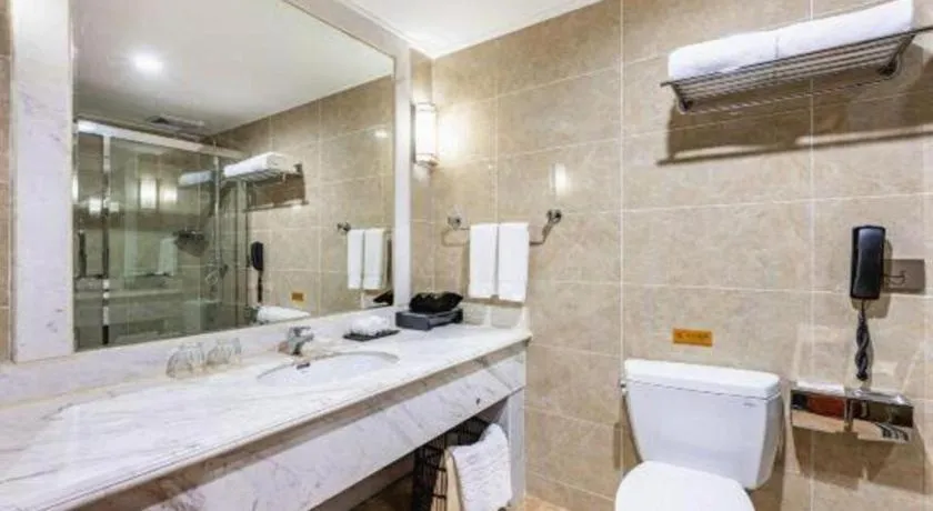 Chongqing River Romance Hotel